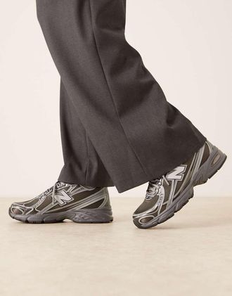 New Balance 740 Sneakers metallizzate nere e grigie-Nero