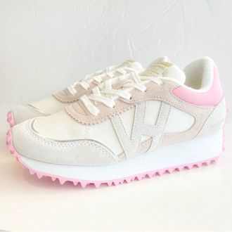 Vintage Havana Womens Spiked Sole Running Sneaker In White