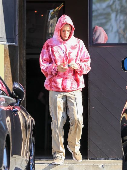 8 pictures that prove Justin Bieber is the king of hoodies