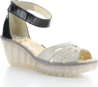 FLY London Womens Yelu Sandals In Silver Metal Multi
