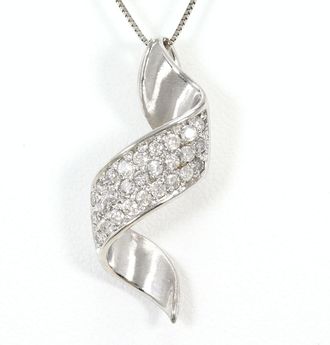 C&A Unbranded (18K) Necklace (Pre-Owned)