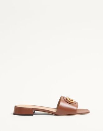 Valentino Garavani Vlogo Signature Slide Sandal In Calfskin 20Mm Woman TOBACCO 35.5