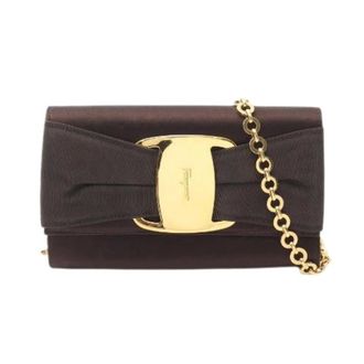 Ferragamo Pre-owned Clutches, female, Brown, Size: ONE SIZE Pre-owned Vara Ribbon Fabric Shoulder Bag