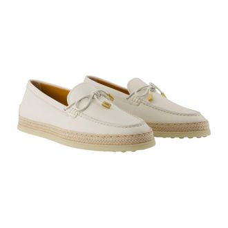 Tod's Womens Calfskin Leather Loafer Ivory