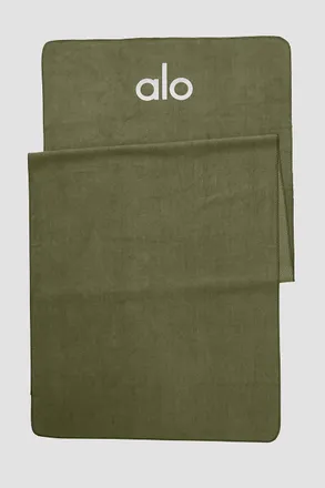 Alo | Grounded No-Slip Towel in Jungle