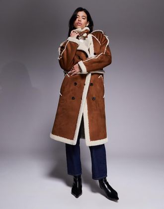 Aria Cove Cappotto 2 in 1 taglio lungo marrone in camoscio sintetico con finiture in montone e fibbia