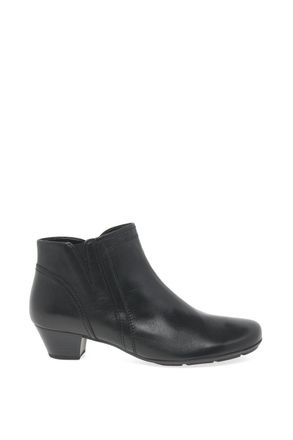 Gabor Heritage Ankle Boots in Black | Size: 7.5