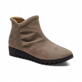 Aetrex Womens Zoey Slip On Boot In Taupe