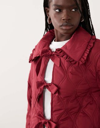 Miss Selfridge giacca trapuntata con fiocchi-Rosa