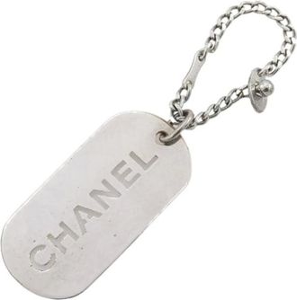 Chanel Pre-owned Accessories, female, Gray, Size: ONE SIZE Pre-owned Metal Key-holder