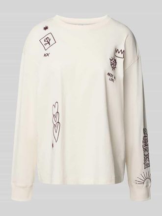 Jake*s Casual Longsleeve mit Motiv- und Statement-Stitching in Offwhite, Gr&ouml;&szlig;e S