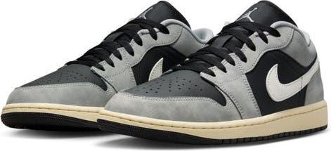 Air Jordan 1 Low SE Sneaker in Light Smoke Grey/Black at Nordstrom, Size 8.5