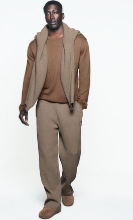 Alo | Waffle Chenille Edition Straight Leg Pants in Gravel, Size: Medium