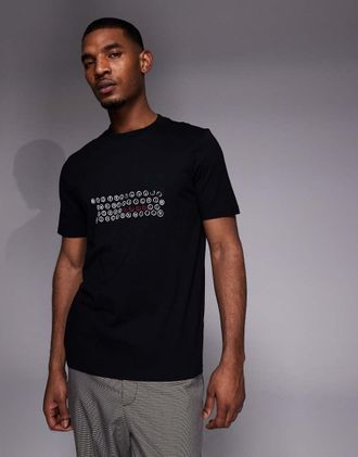 HUGO BOSS HUGO Red - Deyss - T-shirt nera con stampa grafica di macchina da scrivere-Nero