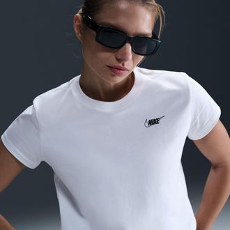 Nike Womens Nike Sportswear Club Short-Sleeve Cropped Graphic T-Shirt in White | HF9456-100