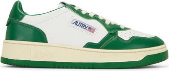 Autry Bicolor Medalist Low Leather Sneakers