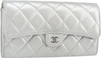 Chanel Pre-owned Wallets, female, Gray, Size: ONE SIZE Pre-owned Matelasse Long Wallet Lambskin Silver CC