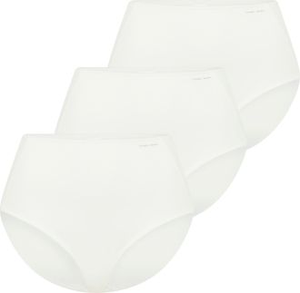 Ysabel Mora Shapingslip