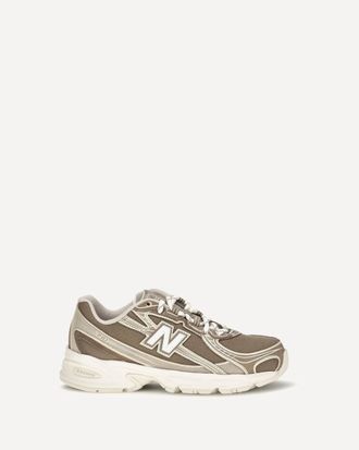New Balance 740 Sneakers Female 4.5