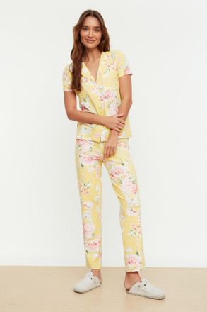 Trendyol Vrouwelijk Kraag Pyjama Set 2 pak