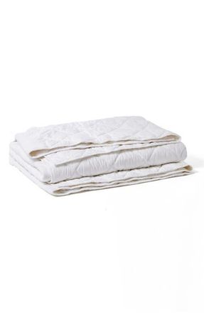 Coyuchi Diamond Stitch Organic Cotton Comforter in Alpine White at Nordstrom, Size Twin