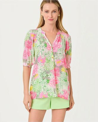 Lilly Pulitzer Elsa Short Sleeve Top In Resort White Mum Patch