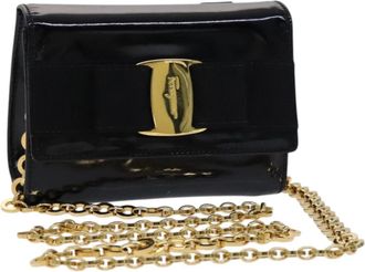 Ferragamo Vara Black Leather Shoulder Bag (Pre-Owned)