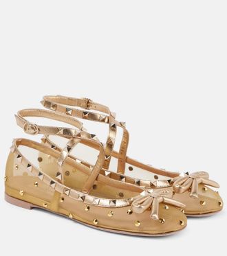 Valentino Garavani Ballerine Rockstud in mesh