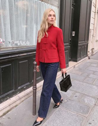 Vero Moda giacca corta con collo alla coreana e tasche rossa-Rosso