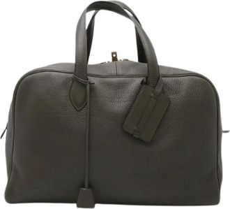 Herm&egrave;s Pre-owned Victoria 43 Taurillon Clemence Reistas - unisex - Vintage Weekendtas - Groen - ONE Size - Leer - Vintage