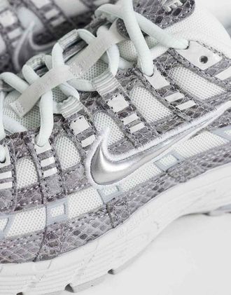 Nike P-6000 SE - Sneakers bianche con stampa pitonata-Bianco