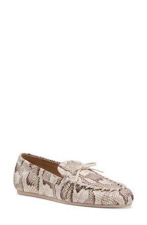 Stuart Weitzman Britt Bow Loafer in Cream. at Nordstrom, Size 9.5