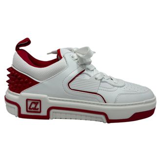 Christian Louboutin Christian Louboutin Astroloubi sneakers met spikes in wit leer