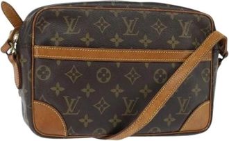 Louis Vuitton Pre-owned Cross Body Bags, female, Brown, Size: ONE SIZE Pre-owned Canvas Cross Body Bag