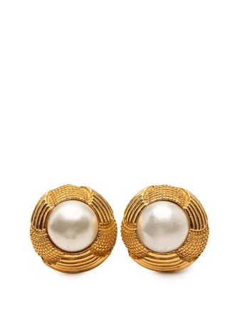 Chanel 1970-1980 Gold Plated Faux Pearl Clip On Earrings costume earrings - women - Gold Plated/Other/Faux Pearl - One Size - White