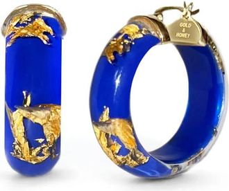 Gold & Honey Womens Mini Leaf Lucite Hoop Earrings In Royal Blue Gold Leaf