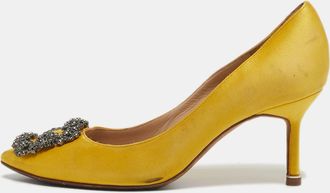 Manolo Blahnik Hangisi
