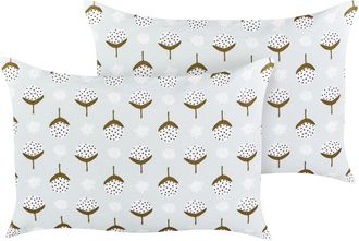 Beliani Conjunto De 2 Cojines De Jard&iacute;n Almohada De Exterior 40 X 60 Cm Poli&eacute;ster Motivo Geom&eacute;trico Verde Claro Cuneo