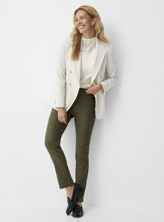 Contemporaine Womens Sleek structured pant Fit: Slim leg, regular waist