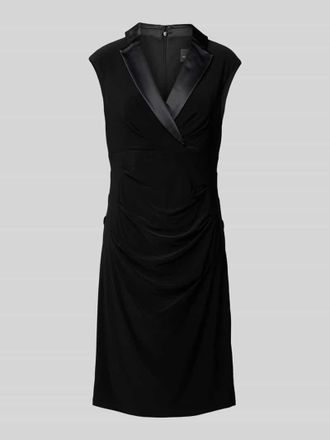 Adrianna Papell Knielanges Cocktailkleid mit Reverskragen in Black, Gr&ouml;&szlig;e 34
