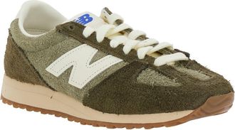 New Balance Unisex Green Low Top Sneakers With Logo Patch Suede Trainers