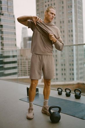 Alo | 7 Double Take Short in Gravel Beige, Size: Medium