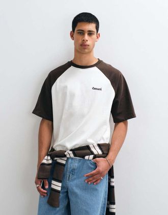 Cernucci T-shirt a maniche corte con maniche raglan a contrasto marrone