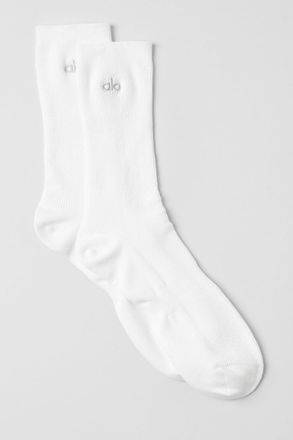 Alo | Half-Crew Understated Socks in White, Size: Medium