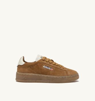Autry DALLAS LOW SNEAKERS IN MARSHMALLOW AND CIGAR SUEDE