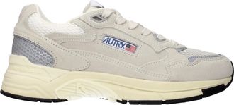 Autry Hyperway Sneakers Dames Su&egrave;de Beige/Zand