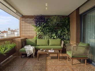 Beliani Conjunto De Jard&iacute;n Sof&aacute; Esquinero Derecho Sill&oacute;n Y Mesa De Centro Madera De Acacia Marr&oacute;n Oscuro Y Verde Cremona