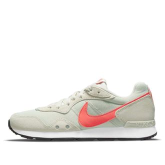 Nike (WMNS) Nike Venture Runner Light Bone Magic Ember CK2948-005