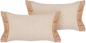 Beliani Beliani - Conjunto De 2 Cojines Beige Marr&oacute;n 30 X 50 Cm Poli&eacute;ster Geom&eacute;trico Borlas Boath