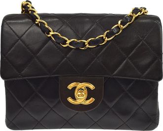 Chanel Vintage Square Classic Single Flap Quilted Lambskin Black Leather Handbag (Pre-Owned)